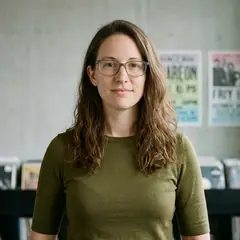 Portrait of Natalie Landecker.